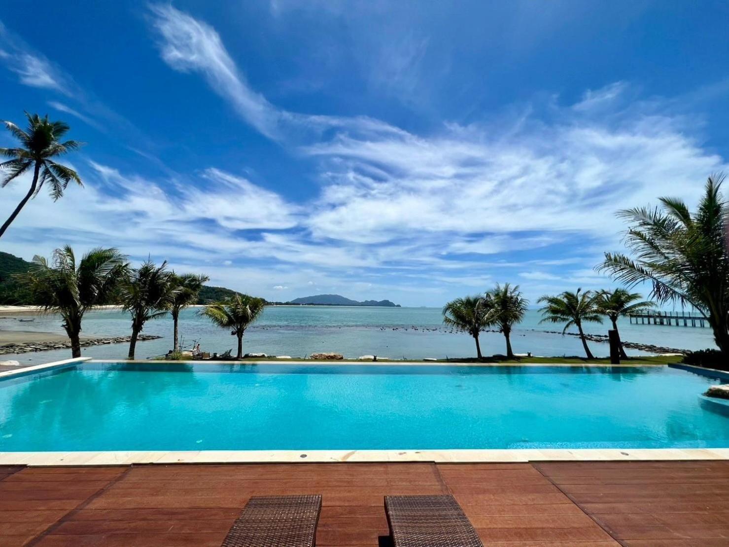 X-Sea Khanom Harbor Bay Resort Buitenkant foto